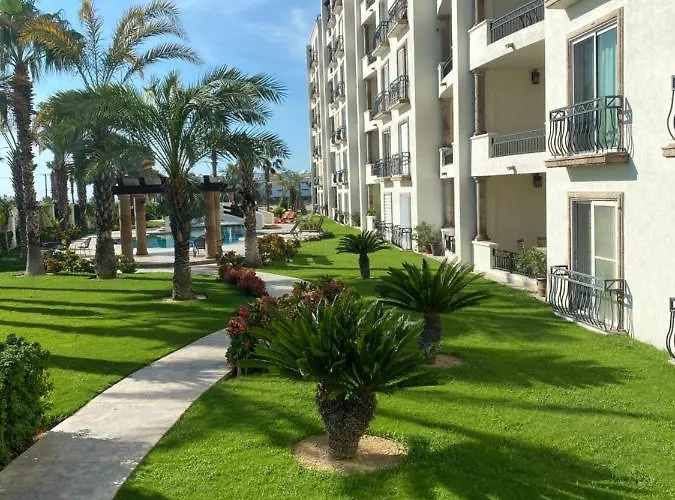 Puerta Cabos Village Resort *